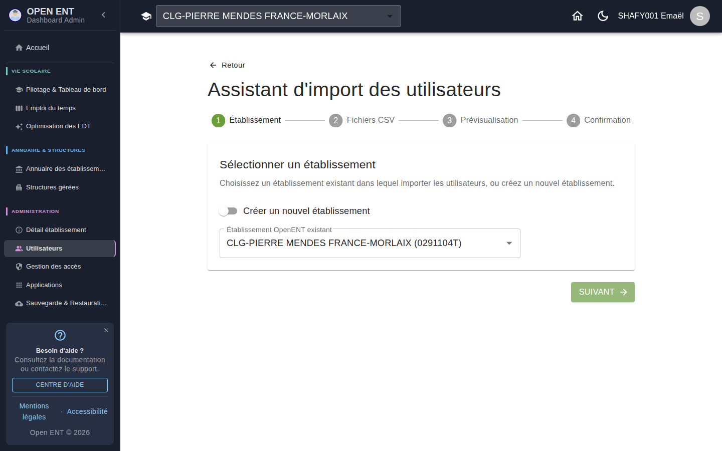 Assistant d'import des utilisateurs — les 4 étapes (établissement, fichiers CSV, prévisualisation, confirmation)