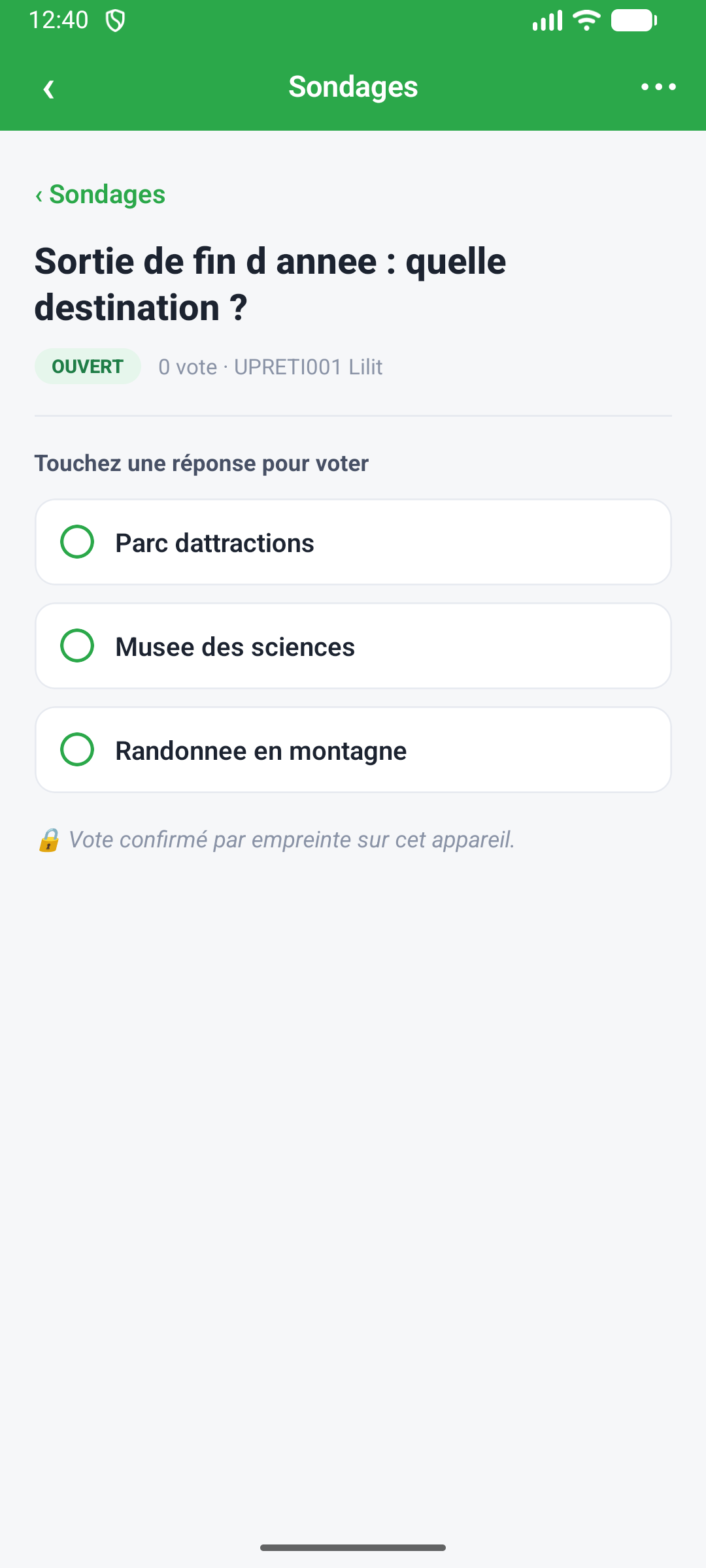 Sondage ouvert : réponses sélectionnables, confirmation par empreinte